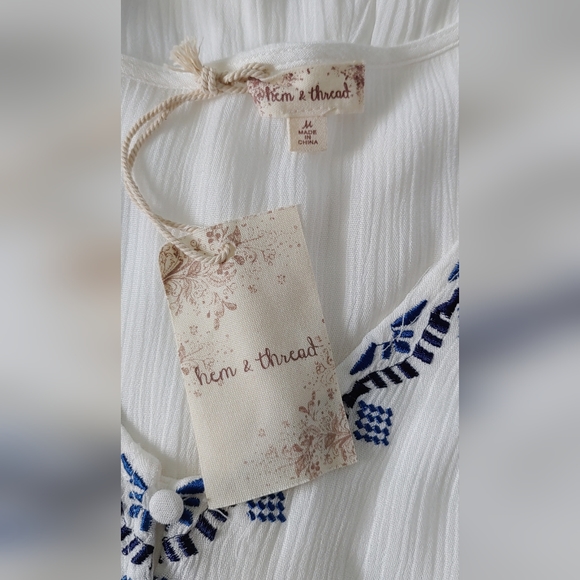 Hem & Thread Embroidered Ruffled Romper  Med  NWT - Picture 7 of 11